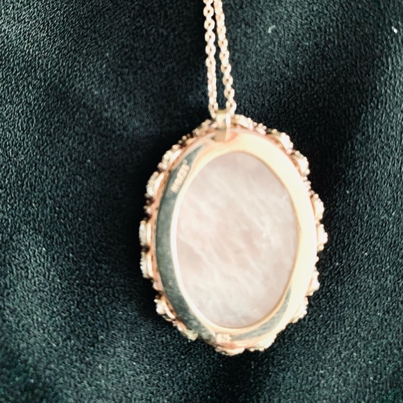 Large oval shaped pink opal pendant in red gold frame red gold chain necklace - Picture 6 of 6